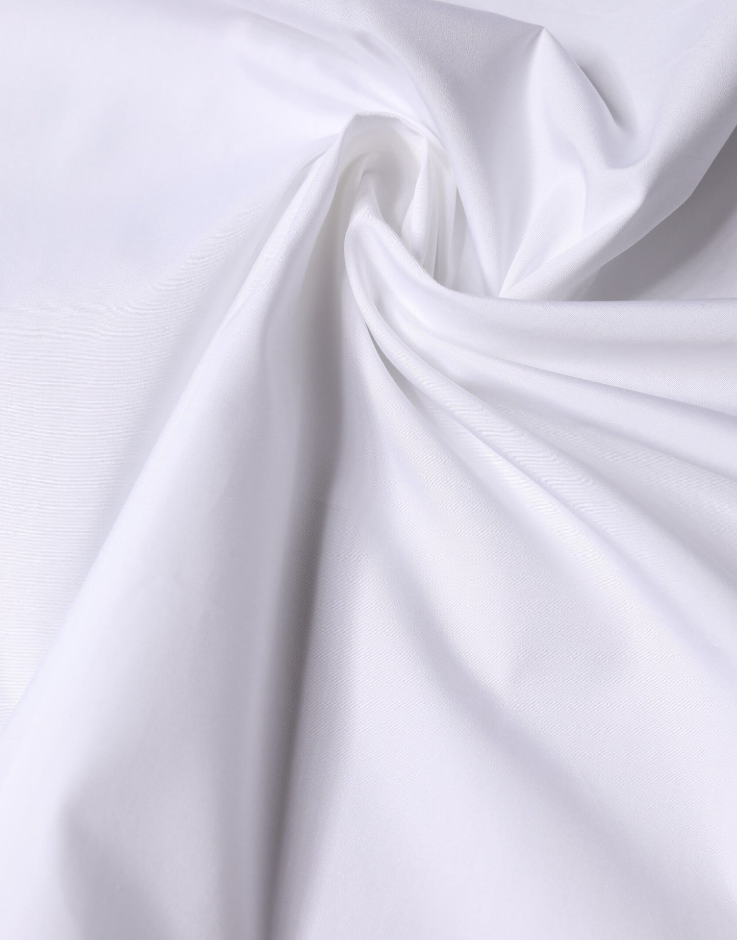 شال دولتشي آند غابانا مربع من القطن الأبيض 71 سم × 70 سم، وشاح