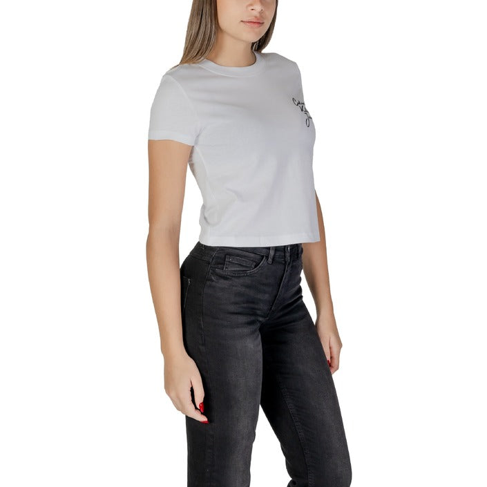 Calvin Klein Jeans تيشيرت نسائي