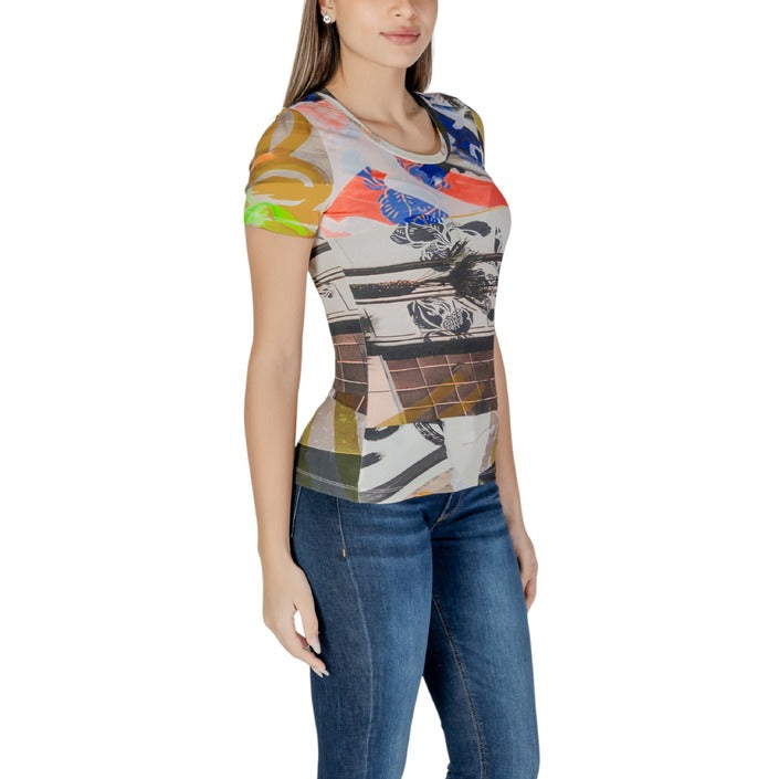 تي شيرت نسائي من Desigual