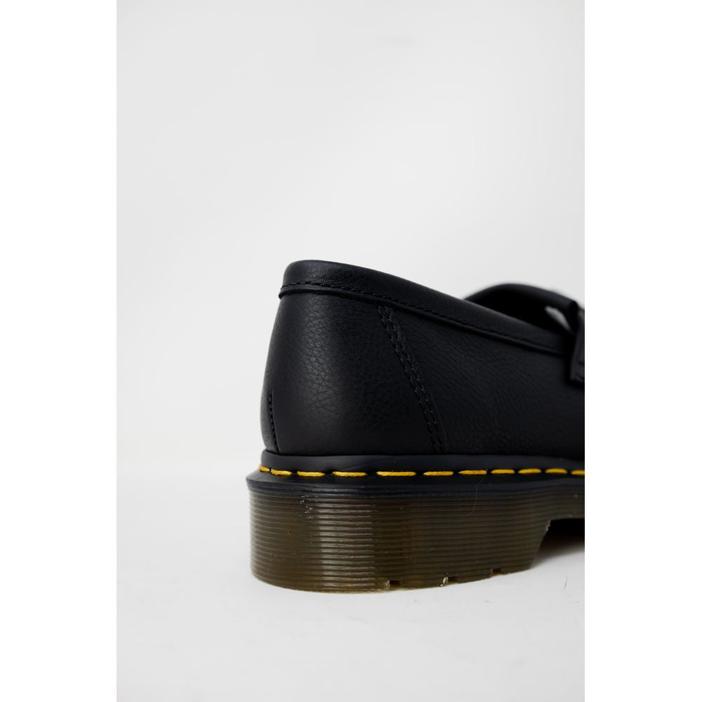 حذاء بكعب سميك من الجلد الأسود من Dr. Martens