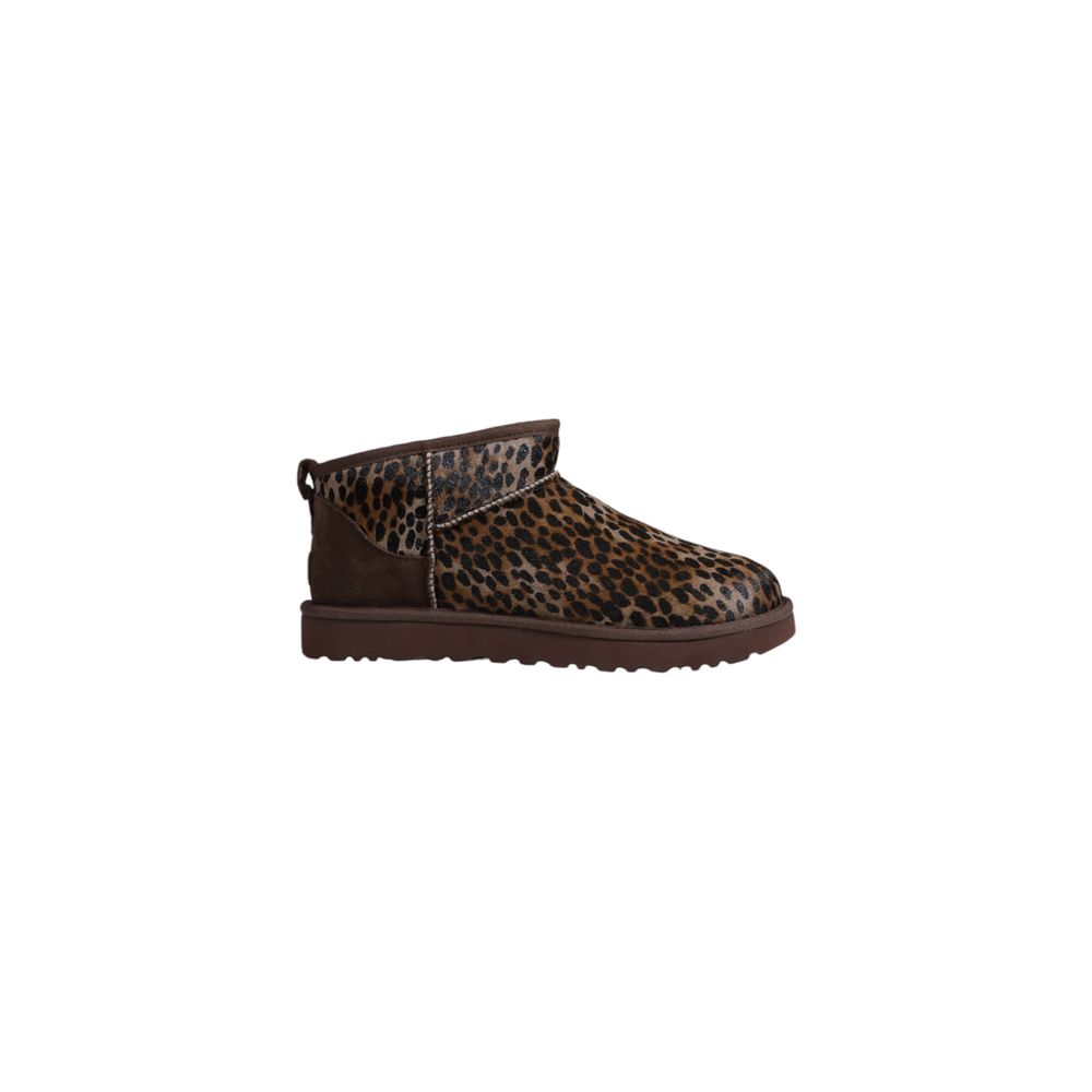 جزمة الكاحل UGG من جلد الشامواه البني