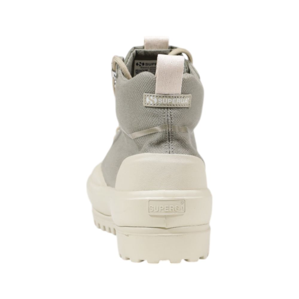 أحذية رياضية قماشية خضراء من Superga