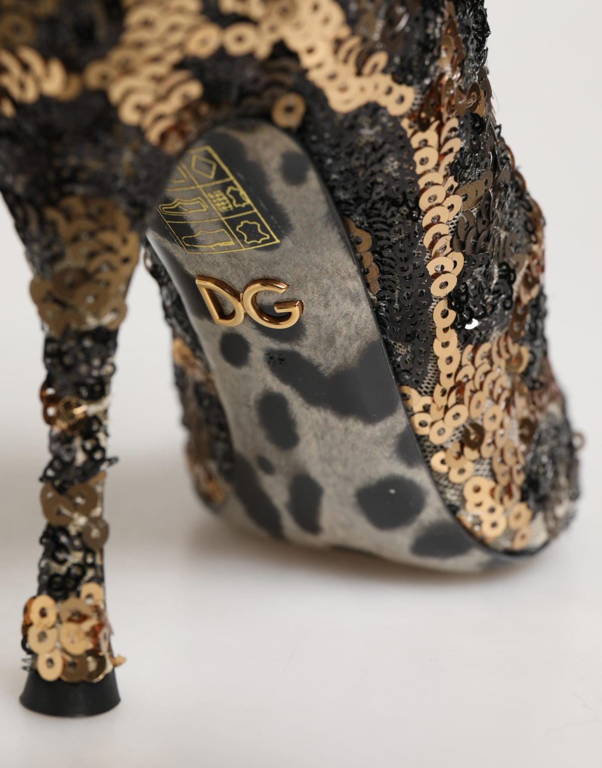أحذية الكاحل Gold Leopard Sequin Sock من Dolce & Gabbana