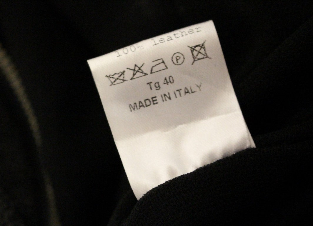 جمبسوت جلد أسود "لا ميزون دو كوتورييه"