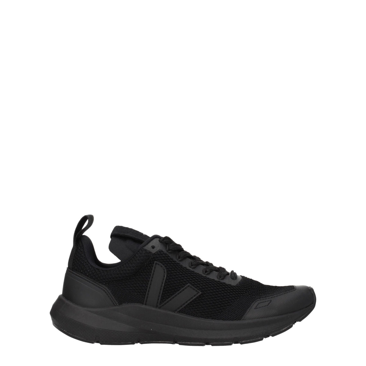حذاء رياضي Veja Black من القماش الأسود