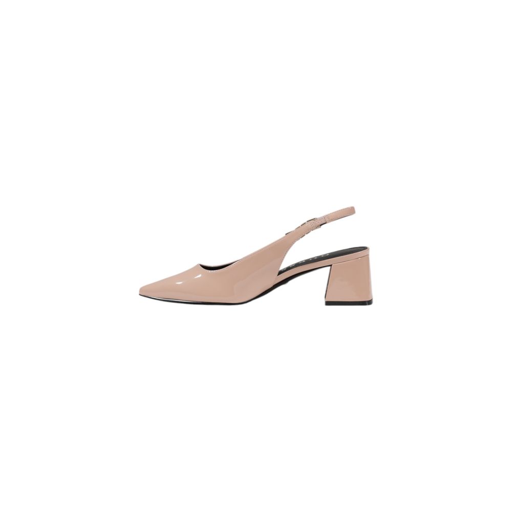 صندل بلاتفورم بينك بولي إيثيلين من Guess