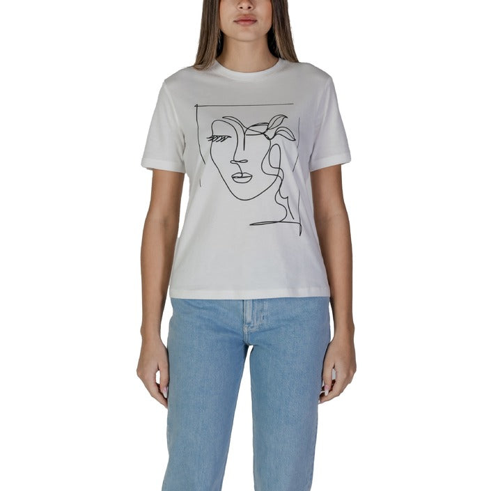 فيلا كلوز - تي شيرت نسائي