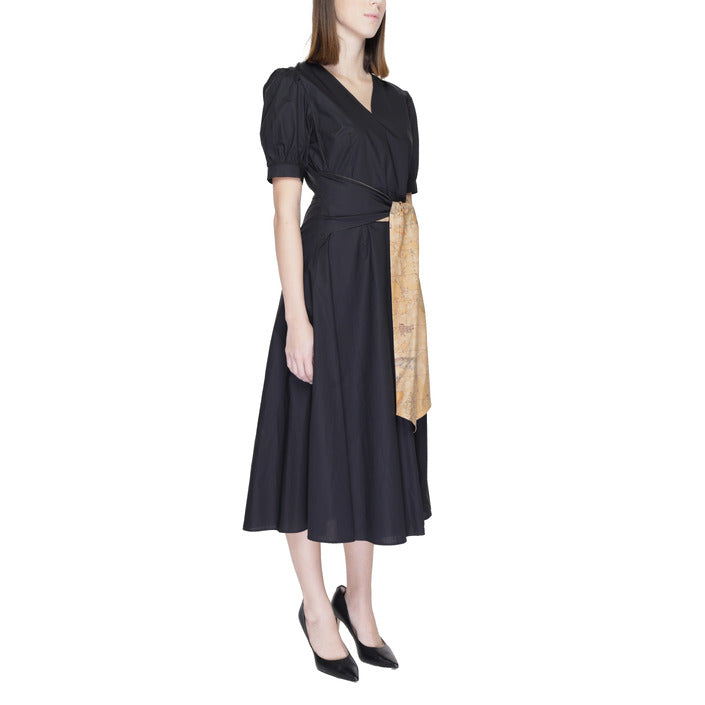 Alviero Martini Prima Classe فستان نسائي
