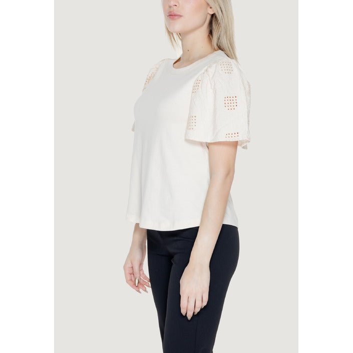 جاكلين دي يونغ تي شيرت نسائي