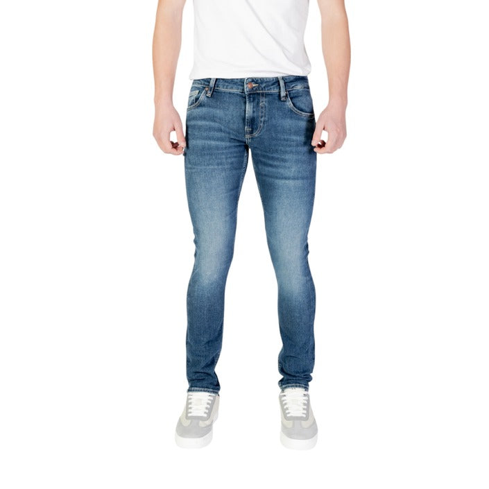 جينز رجالي من Guess